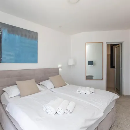 Villa White Palm