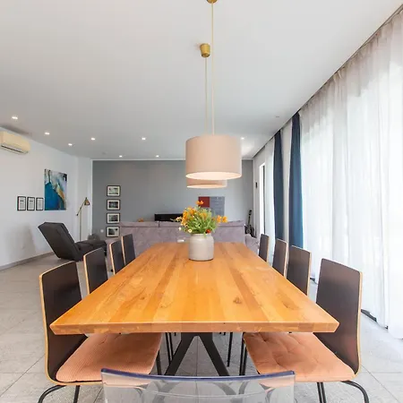 Villa White Palm Seget Vranjica